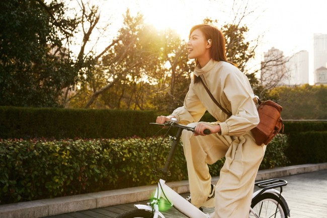 CES 2024前瞻:开放式耳机将成为消费电子行业新的助推引擎必威(图3) CES 2024前瞻:开放式耳机将成为消费电子行业新的助推引擎必威(图3)