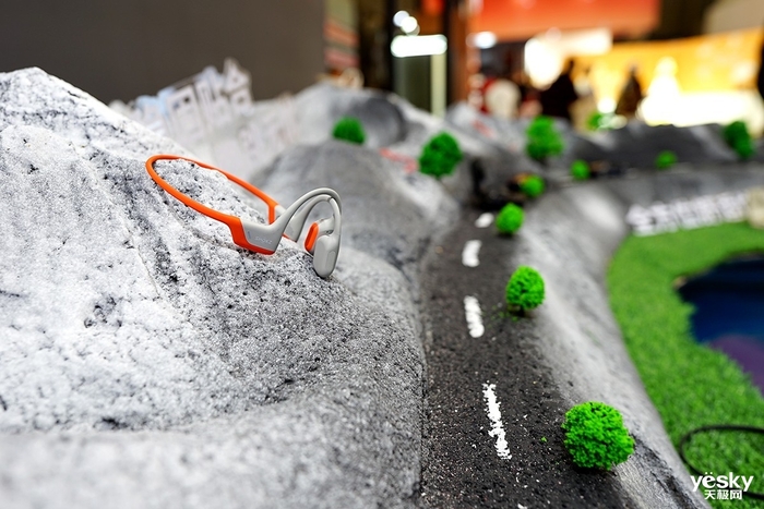 Shokz韶音专业游泳铁三耳机OpenSwim Pro首必威秀AWE2024(图4) Shokz韶音专业游泳铁三耳机OpenSwim Pro首必威秀AWE2024(图4)